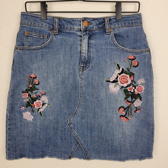For The Republic Dresses & Skirts - For the Republic Floral Embroidered Denim Mini Skirt Size 8 Boho Y2K Raw Hem